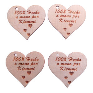 étiquettes en bois en forme de coeur