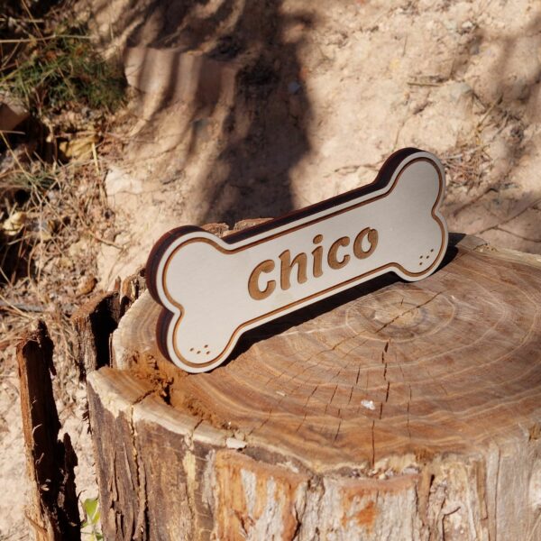 Letrero de madera en forma de hueso de perro con el nombre de tu mascota personalizado - Imagem 7