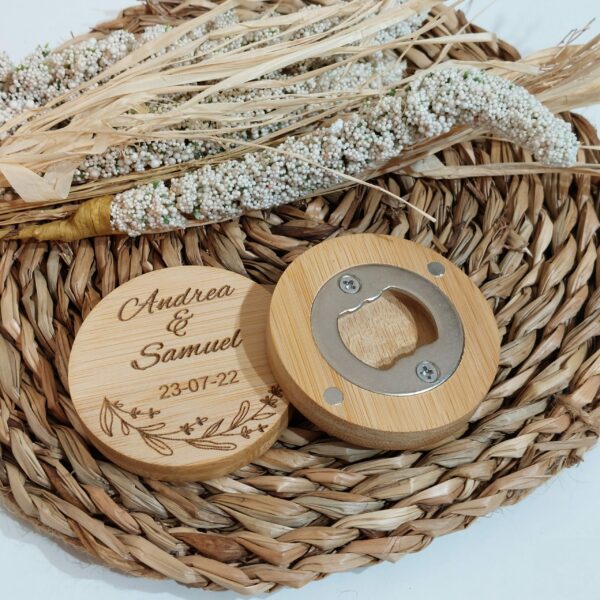 Abridor de garrafas de bambu personalizado