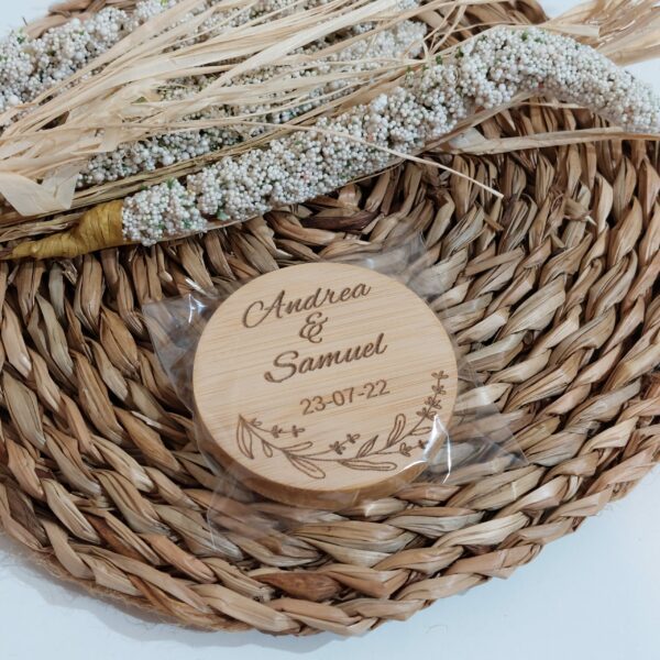Abridor de garrafas de bambu personalizado