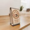 Reloj de madera de mesa personalizable