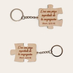 Porte-clés en bois personnalisé en forme de pièce de puzzle